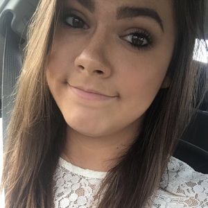 Meet your Posher, Ariana